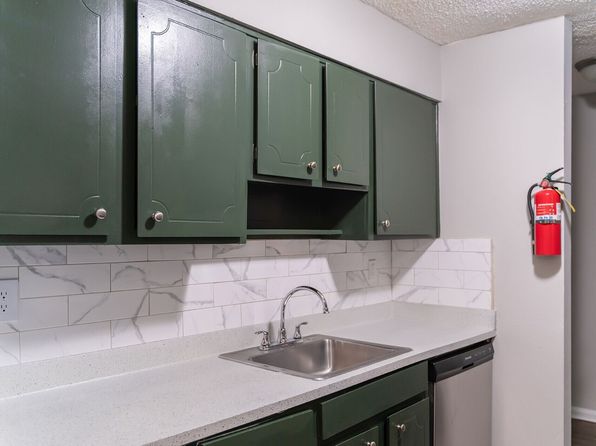 582 Roberts Dr APT 92