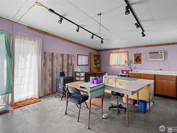 925 NW Road B, Waterville, WA 98858