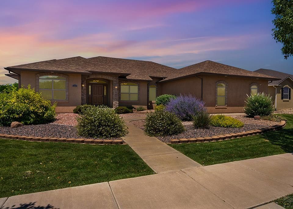 1st image of 5529 Terracina Pl