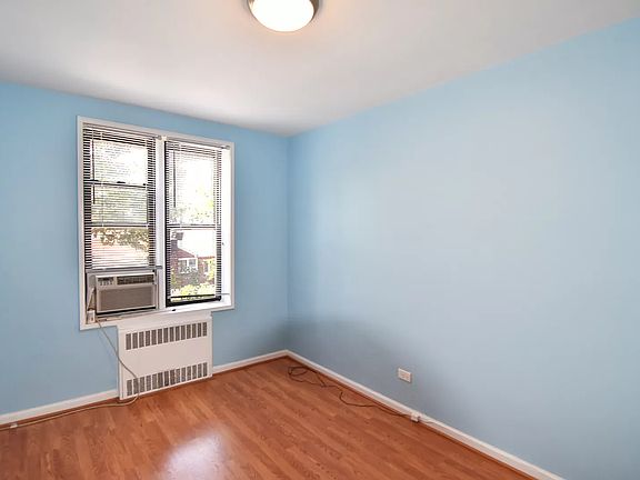 4th image of 2741 E 28th St APT 3D