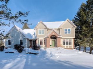 7760 Pine Tree Dr, Victor, NY 14564