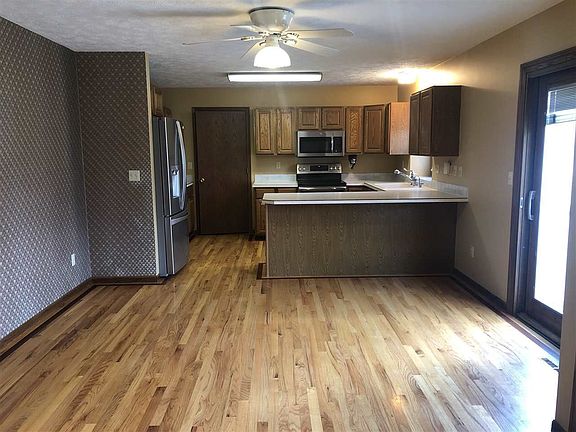 4th image of 6 Cottonwood Pl