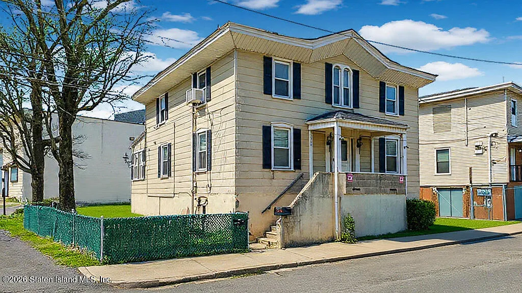 2366 Arthur Kill Rd photo 1