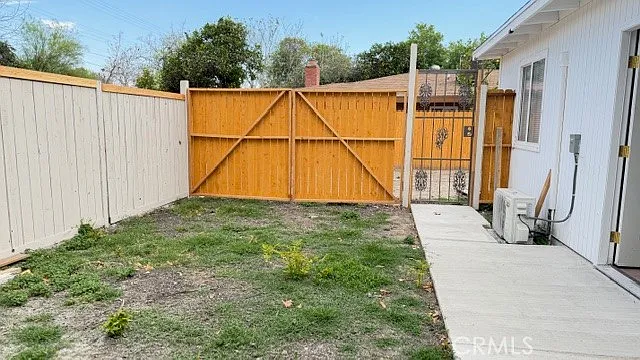 Building Photo - 1337 Valencia Ave #B