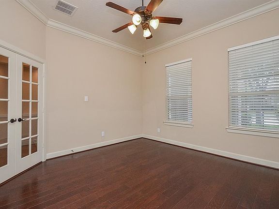 4th image of 9618 Sapphire Hill Ln