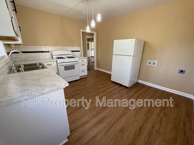 3542 Millington Rd — Photo 6