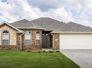 189 Callie Ln, Centerton, AR 72719