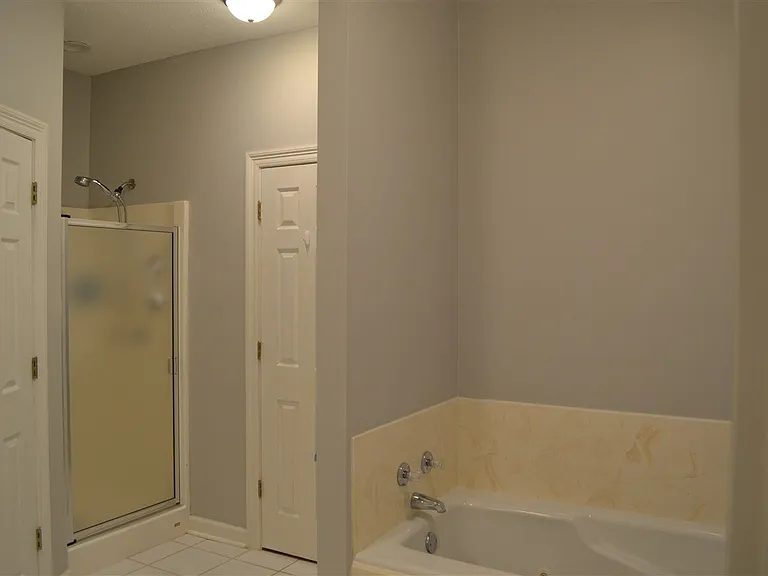 109 Stratford Dr — Photo 10