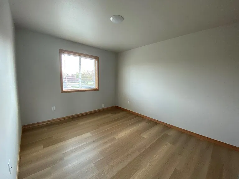 Southview Townhomes — Photo 14