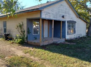 407 N Morgan Ave, Petrolia, TX 76377