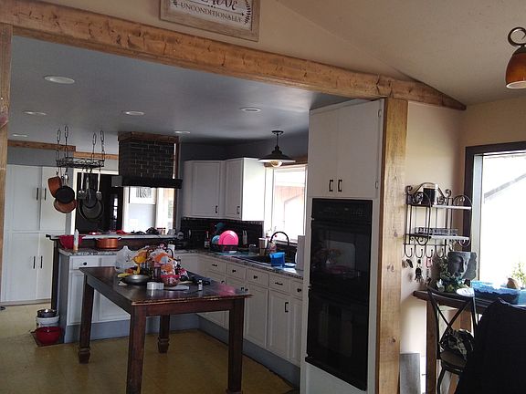 5th image of 103 S Henderson Dr