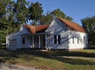 316 E 8th St, Harper, KS 67058