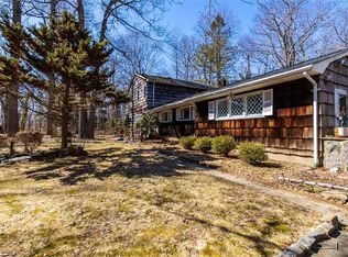 12 Three Sisters Rd, Saint James, NY 11780