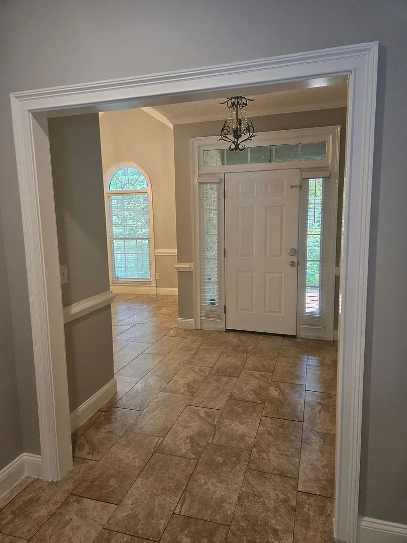 For Rent In Harris County With Swimming Pool! Available Now! — Photo 2