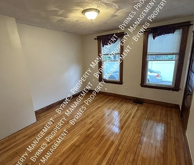 5 Tower St — Photo 8