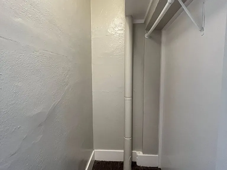 319 W 5th St Long Beach, Ca 90802 — Photo 14