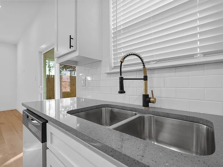 2217 Sayle St #B — Photo 9