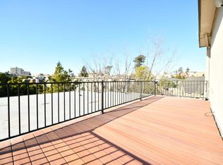 469 Van Buren Ave #401, Oakland, CA 94610