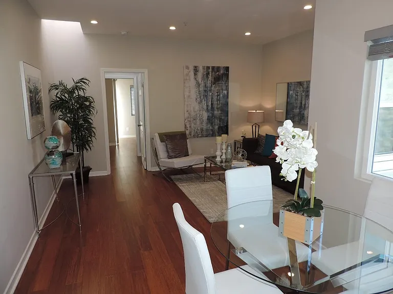 481 Clementina St #E — Photo 10