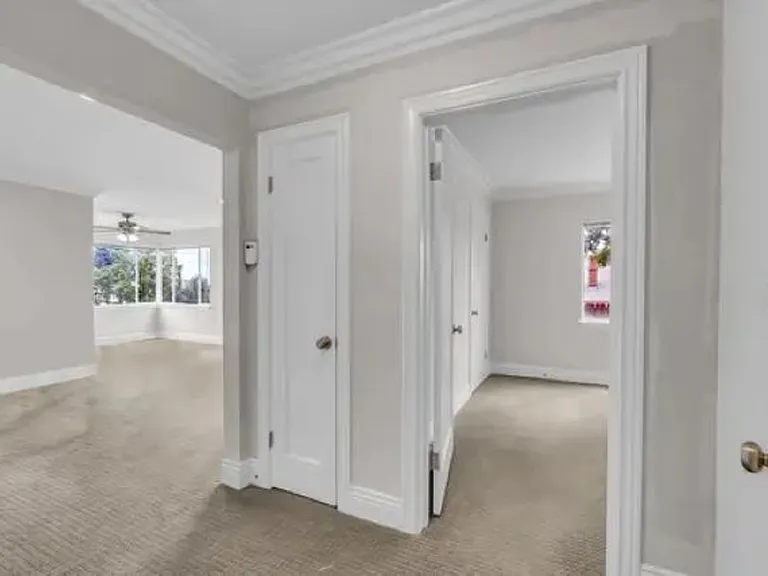 229 Macarthur Blvd #1D — Photo 11