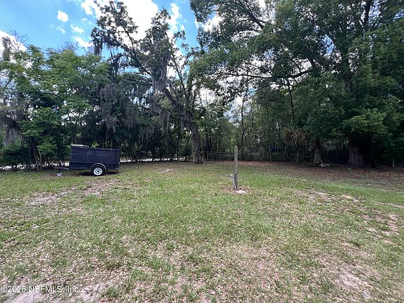 4th image of 468 TAYLOR Avenue