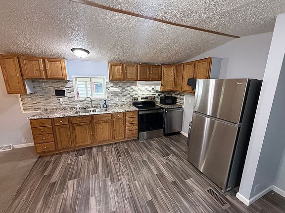 4th image of 5911 Moline Dr