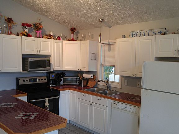 5th image of 17335 Thunder Bay Dr