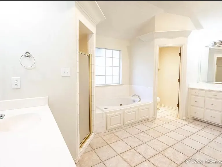 5506 Sterling Ct — Photo 4