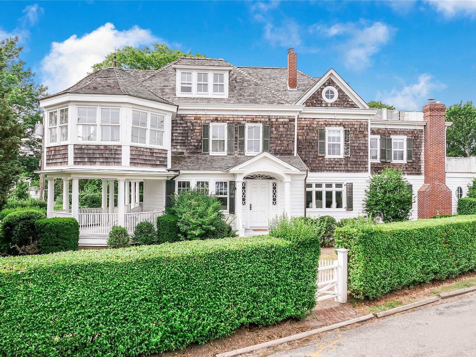 49 Browns Lane, Bellport, NY 11713 Zillow