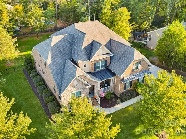 3060 Feathers Dr, York, SC 29745