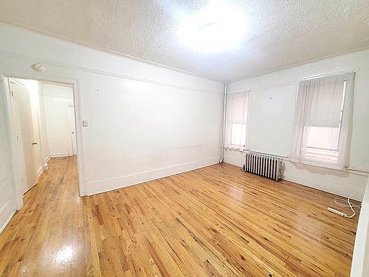 1st image of 225 Parkside Ave #29