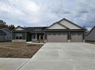 5734 Santera Dr, Fort Wayne, IN 46818