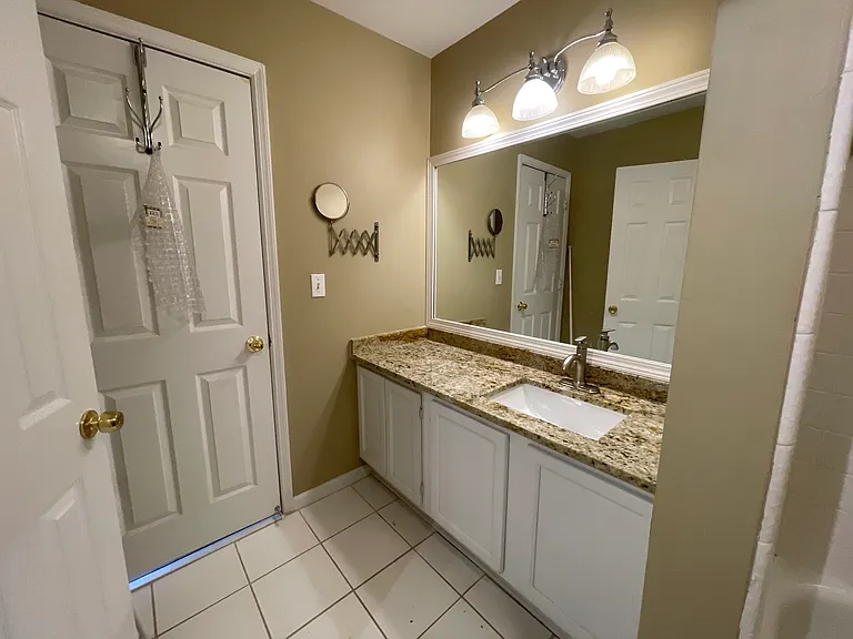 Oakridge Cir — Photo 9