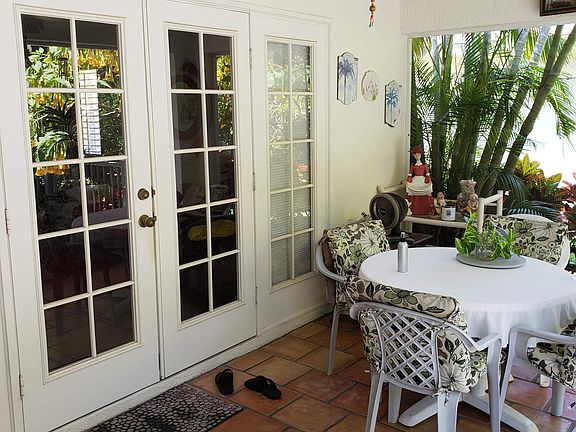 5th image of 3259 Woodberry Ln