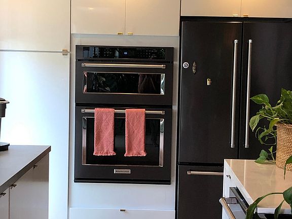 Oven with convection microwave