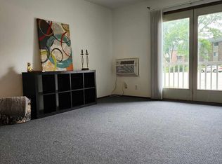 4879 Creekview Rd APT 6, Rockford, IL 61108