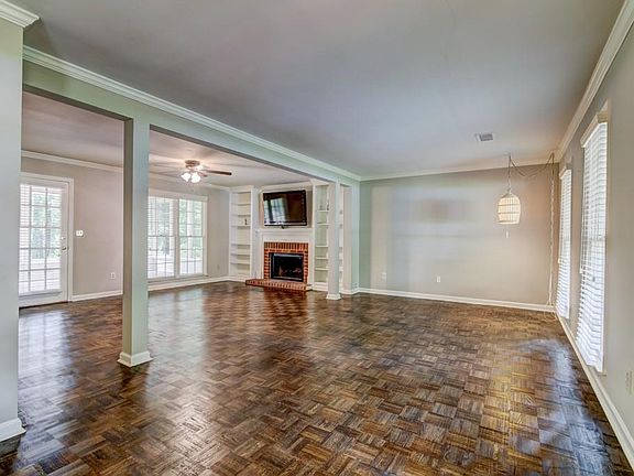 4th image of 270 Crab Orchard Way