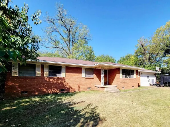 300 N 3rd St, Ola, AR 72853