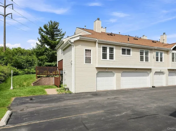 2124 Whispering Hills, Chester, NY 10918