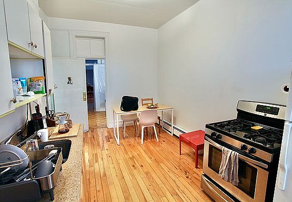 3rd image of 82 Powers St APT 4L