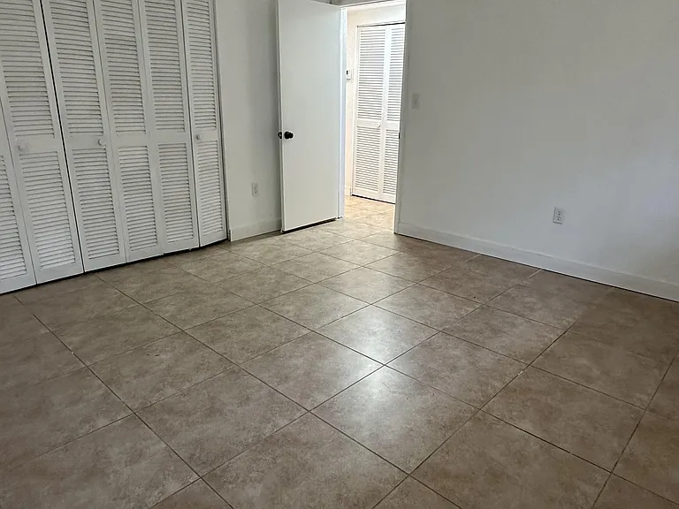 610 NE 123rd St — Photo 18