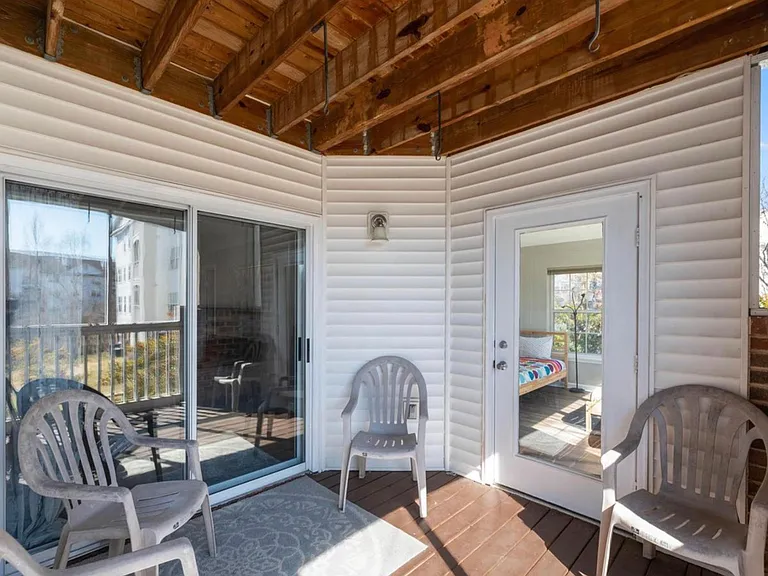 6600 Lake Park Dr #103 — Photo 19