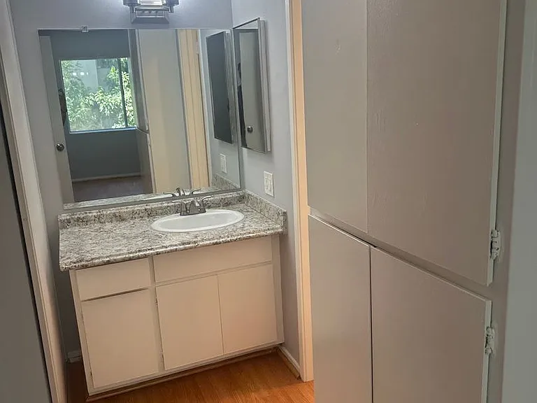 400 S. Kingsley Drive — Photo 38