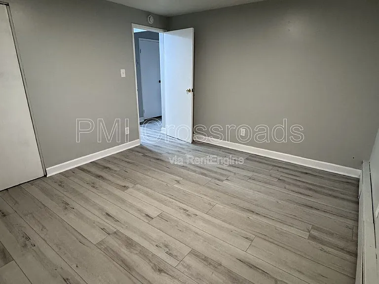 2323 Newton St #1 — Photo 14