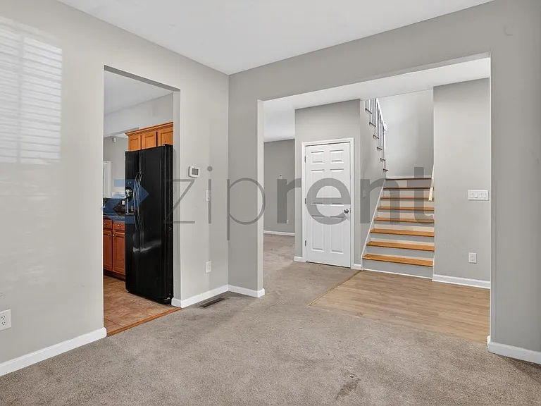 506 Waterford Rd NW — Photo 5