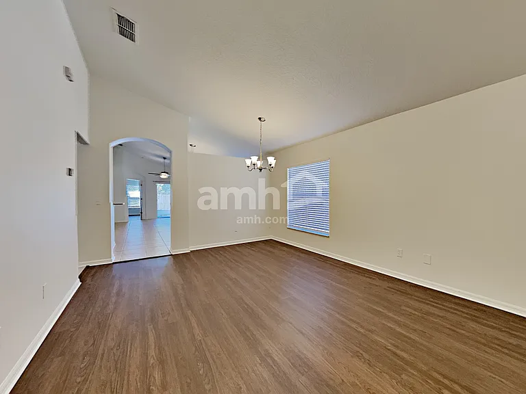 992 Stanvoy St — Photo 11