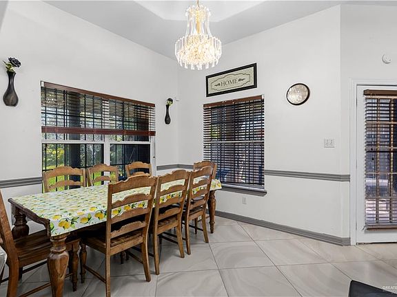 4th image of 3512 Warbler Ave