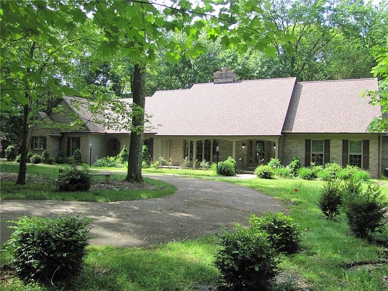 1st image of 16 Sassafras Ln