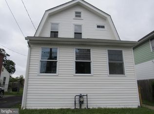 11 W Roland Rd, Brookhaven, PA 19015