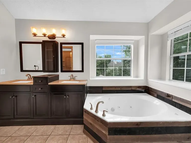 5208 Glen Springs Trl — Photo 25